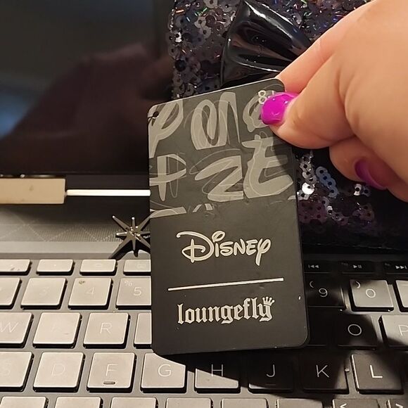 Disney Loungefly wallet NWT - Picture 2 of 5